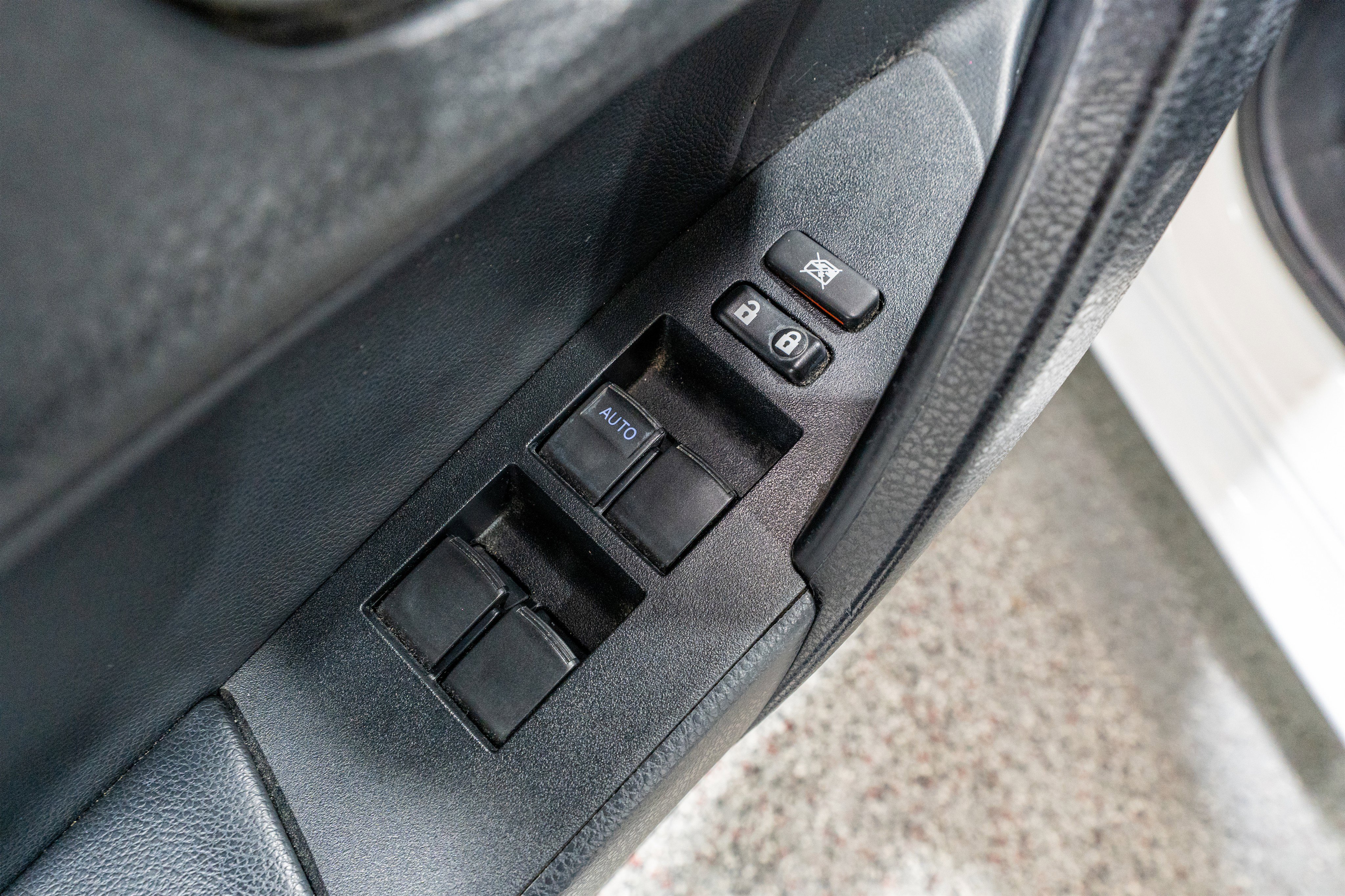 Used 2015 Toyota Corolla S image 13