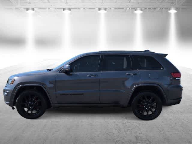 Used 2020 Jeep Grand Cherokee Altitude AWD/4WD image 5
