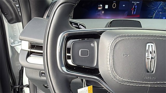 New 2026 Lincoln Navigator Reserve w/ Jet Appearance Package image 30