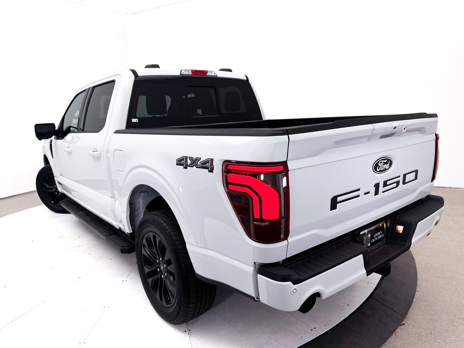 Used 2024 Ford F150 Lariat w/ Equipment Group 502A High AWD/4WD image 8
