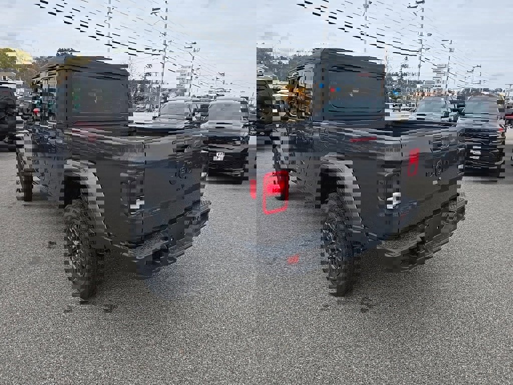 New 2026 Jeep Gladiator Sport image 5