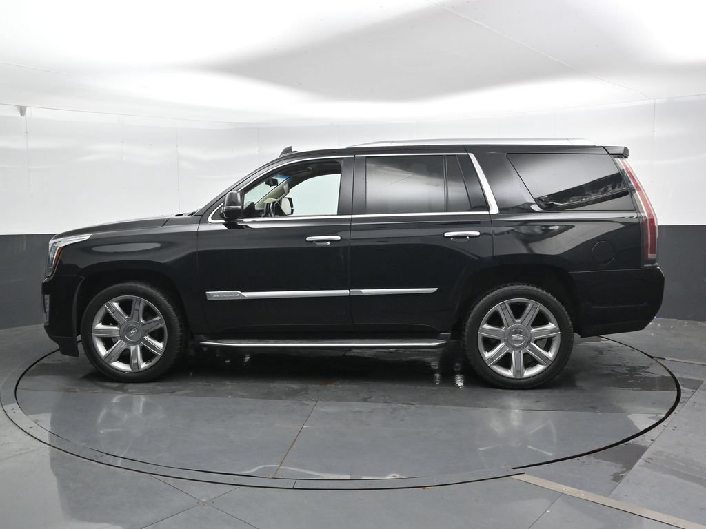 Used 2018 Cadillac Escalade Premium Luxury AWD/4WD image 8