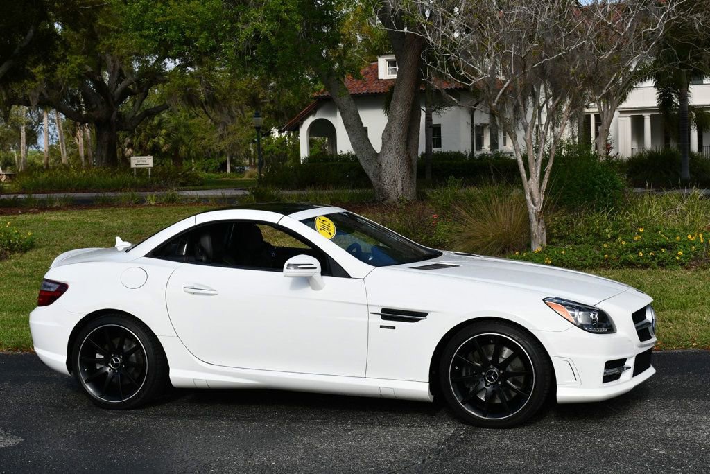 Used 2015 Mercedes-Benz SLK 350 image 52