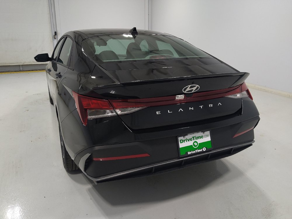 Used 2025 Hyundai Elantra Sport FWD image 6
