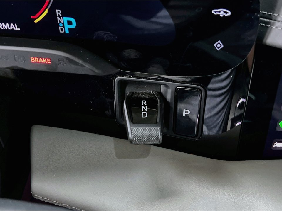 Used 2020 Porsche Taycan Turbo AWD/4WD image 19
