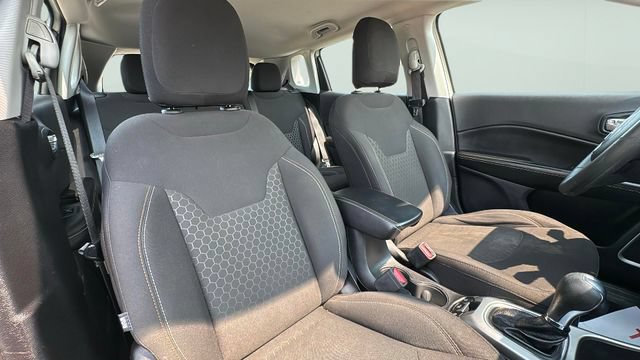 Used 2021 Jeep Compass Sport FWD image 22