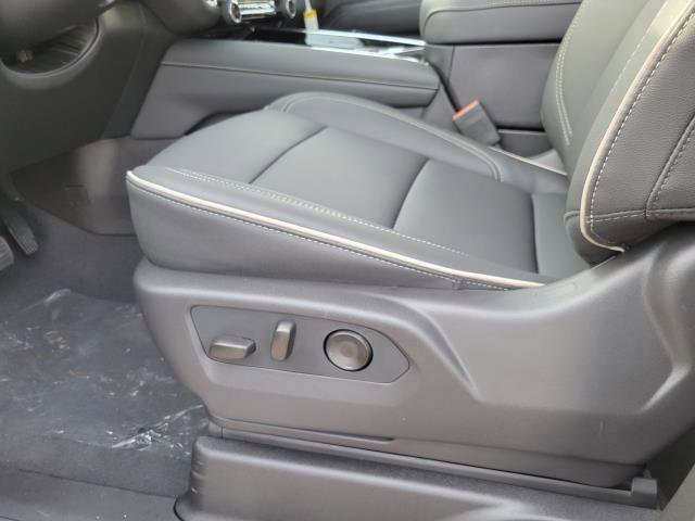 New 2026 Chevrolet Suburban Premier image 9