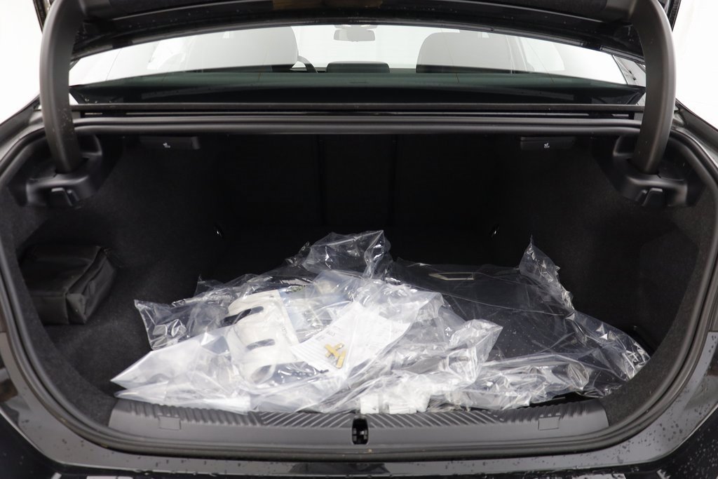 New 2025 BMW i5 xDrive40 w/ Premium Package image 18