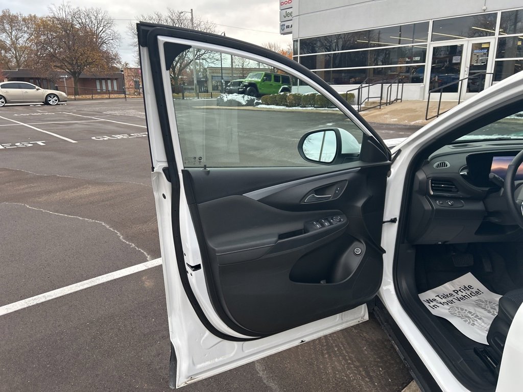 Used 2024 Buick Envista Preferred w/ Convenience I Package image 13