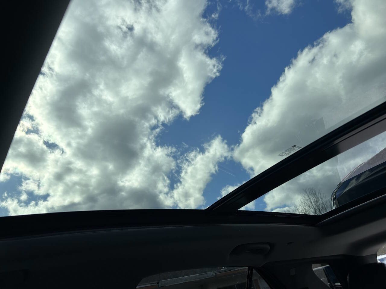 Used 2023 Chevrolet Equinox Premier image 30