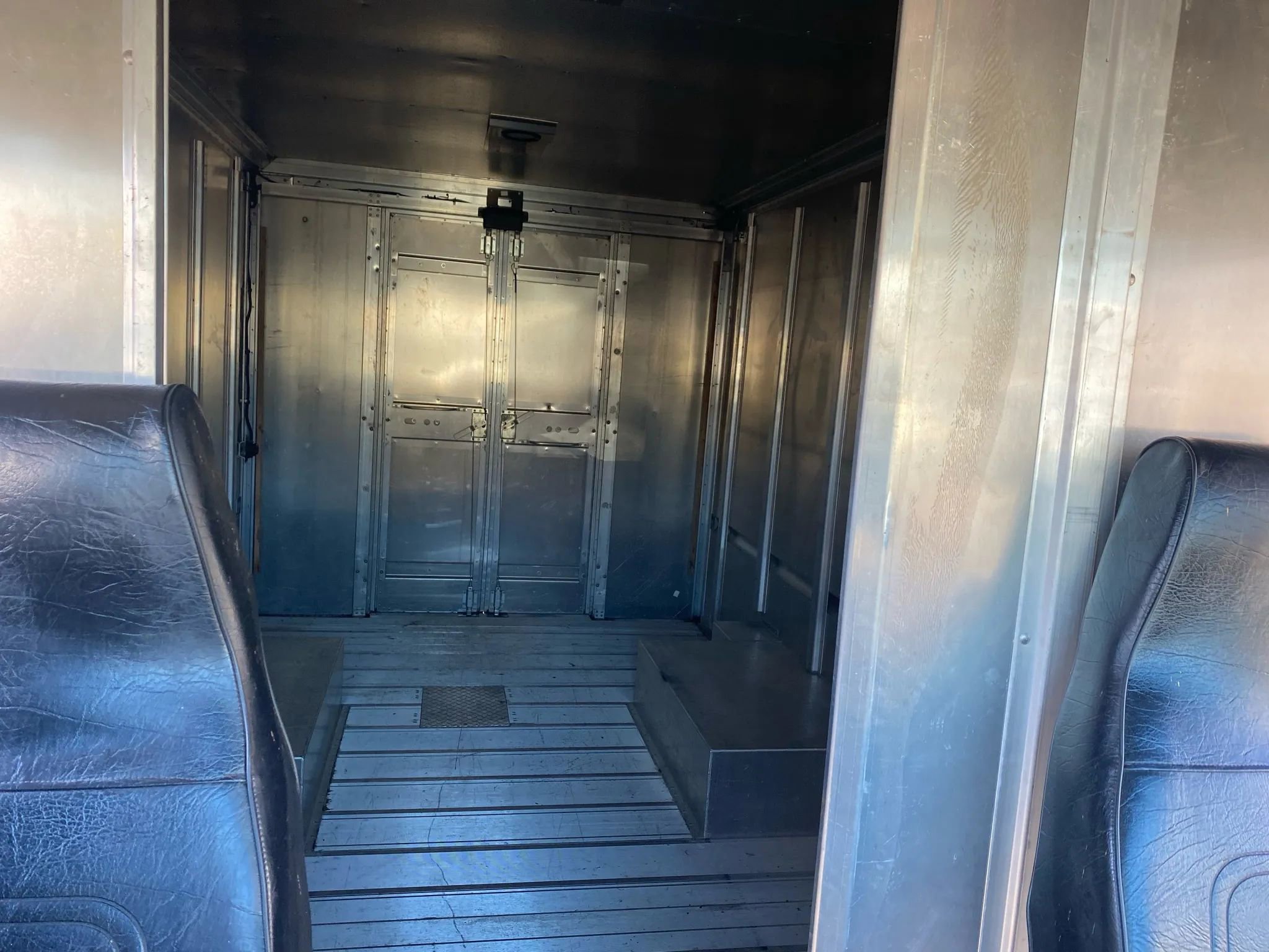 Used 2012 Ford E-350 and Econoline 350 Super Duty w/ Air Conditioning Prep Pkg RWD image 17