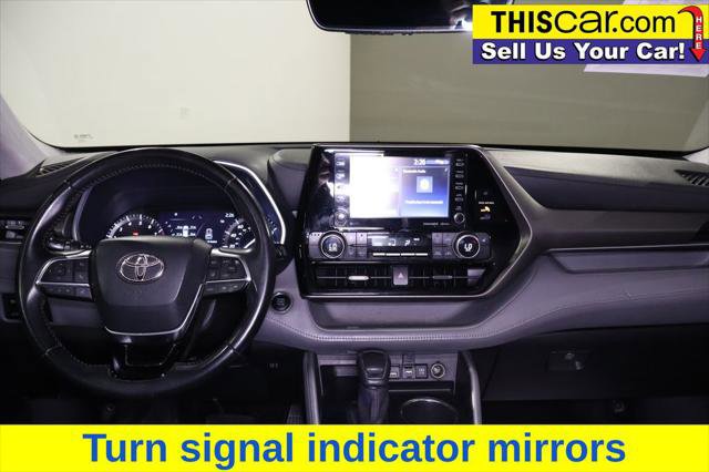 Used 2021 Toyota Highlander XLE image 16
