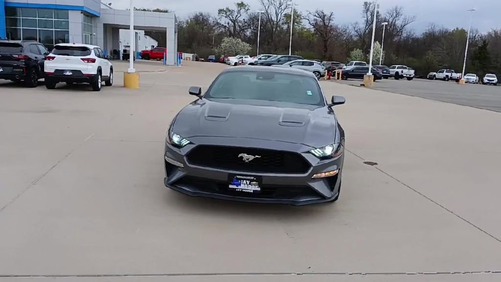 Used 2022 Ford Mustang Premium image 3