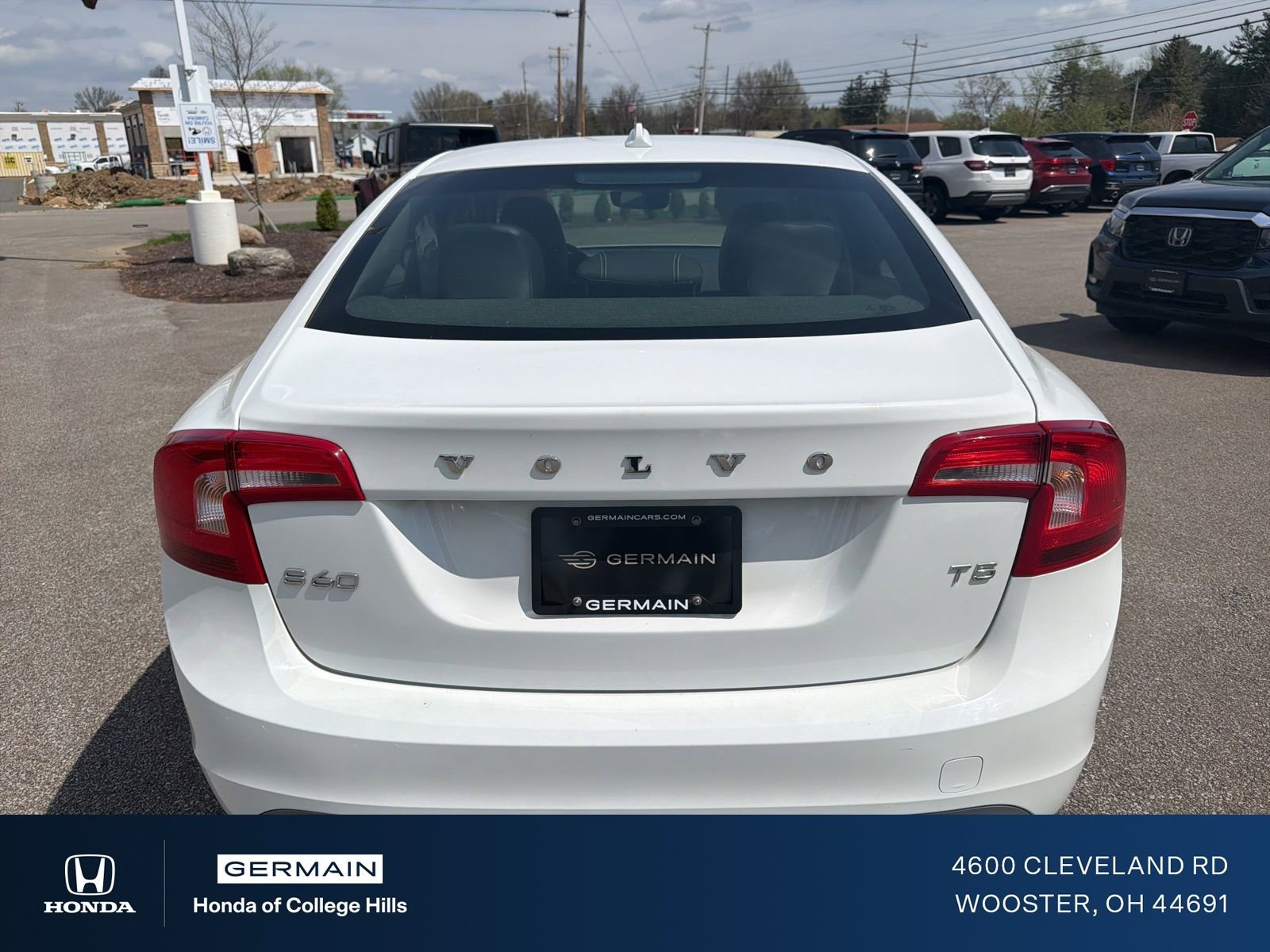 Used 2017 Volvo S60 T5 Dynamic image 7