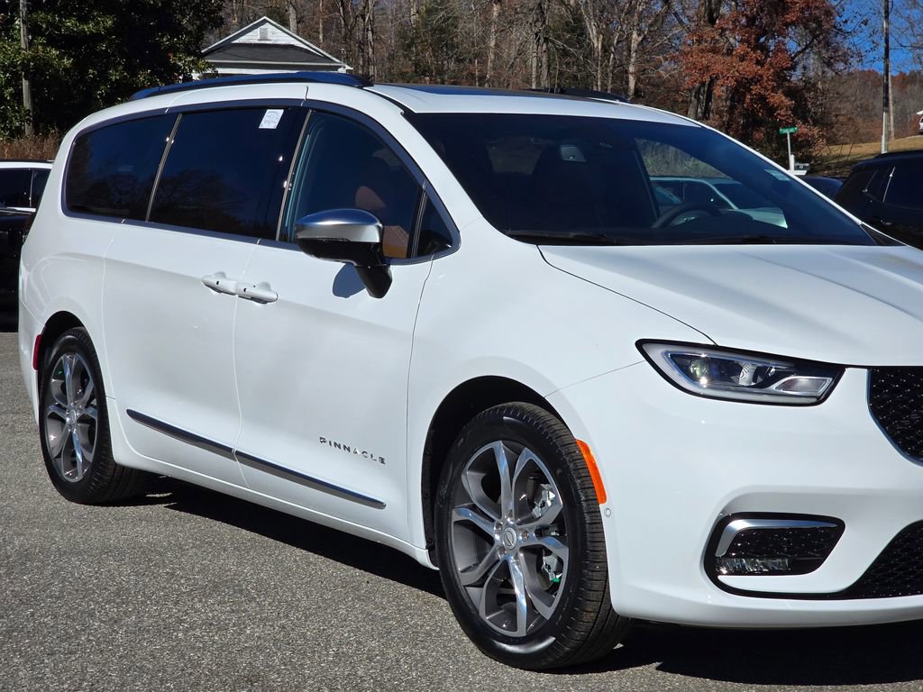 New 2026 Chrysler Pacifica Pinnacle image 39