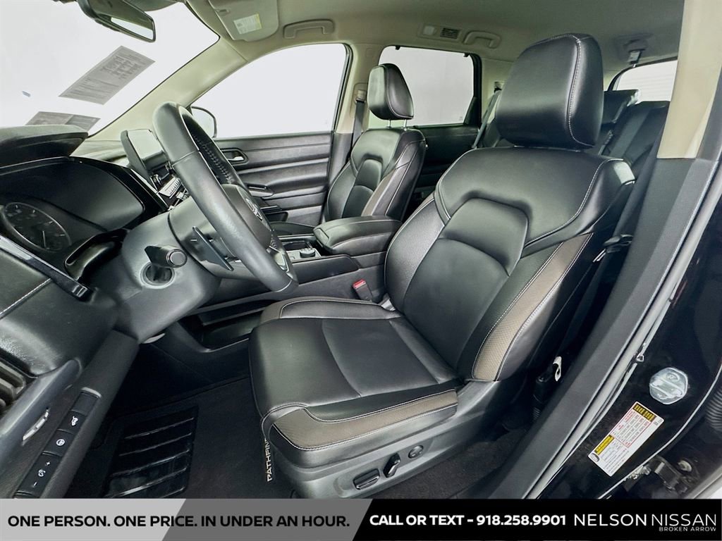 Certified 2025 Nissan Pathfinder SL image 21
