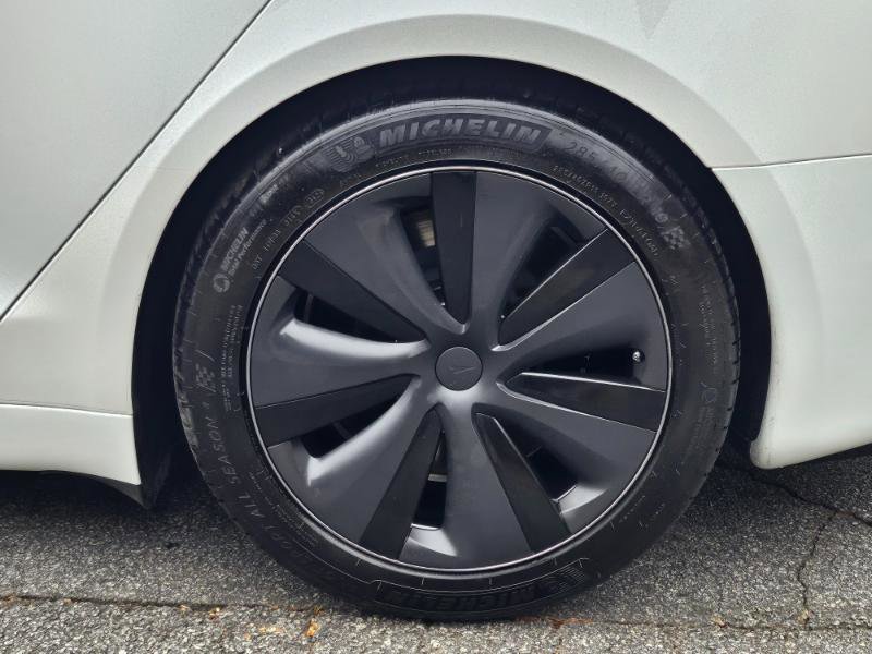 Used 2022 Tesla Model S AWD image 18