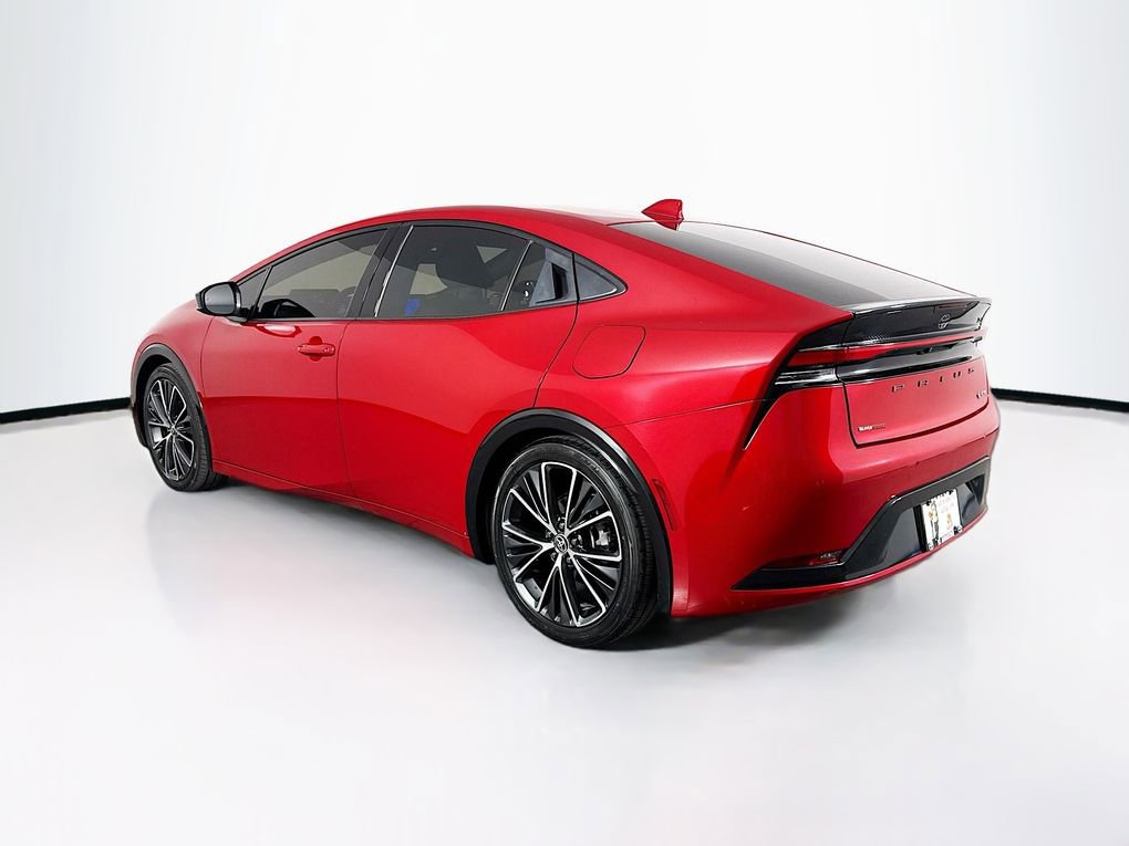 Used 2023 Toyota Prius XLE image 7