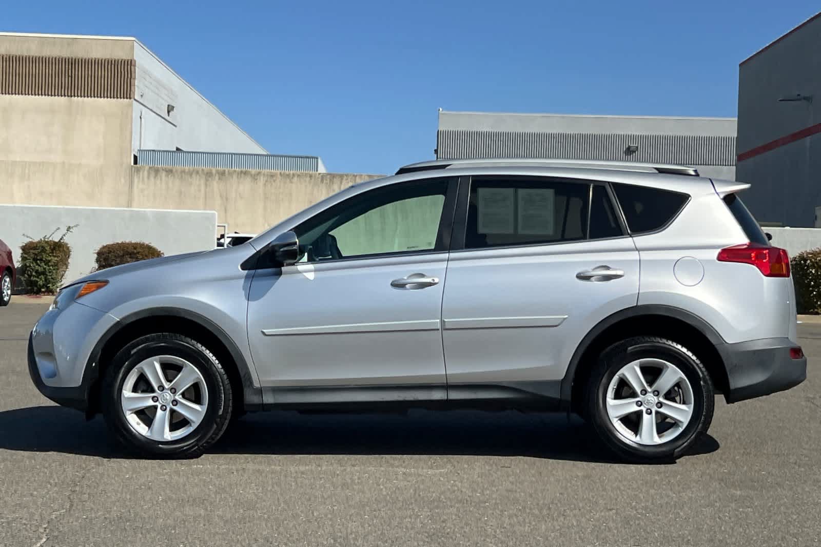 Used 2014 Toyota RAV4 XLE FWD image 9