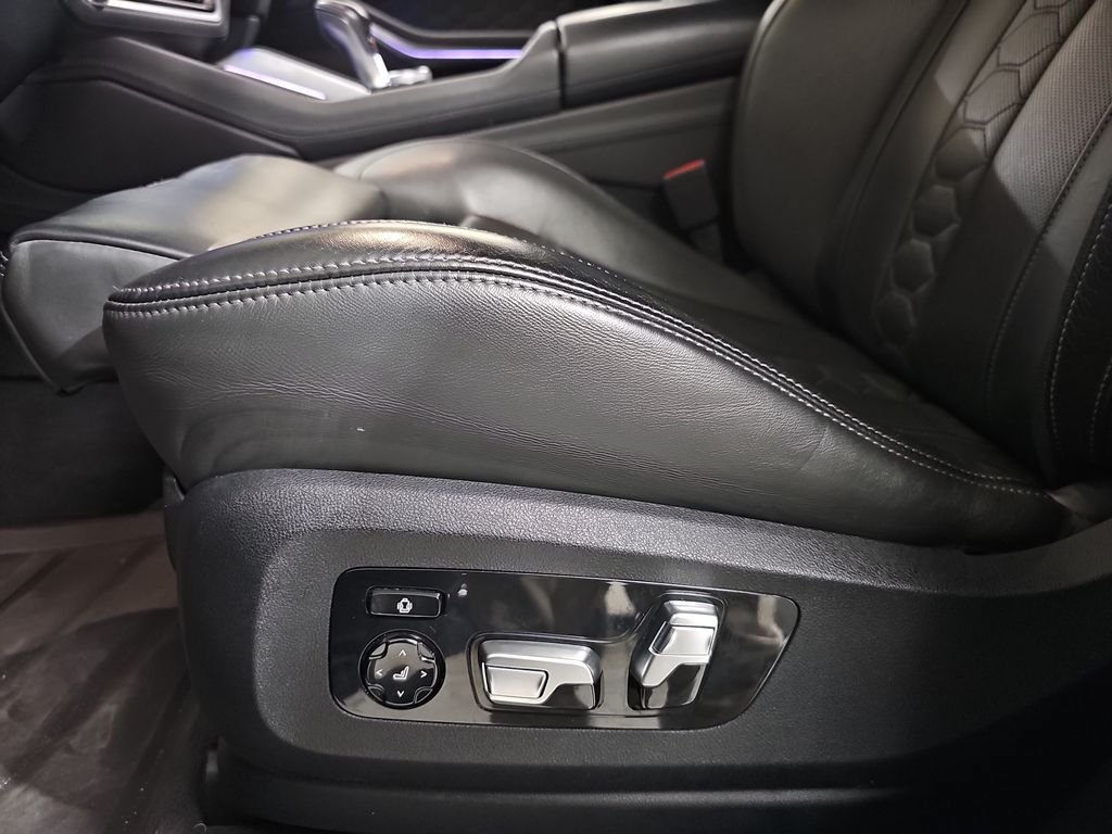 Used 2022 BMW X5 M w/ Competition Package AWD/4WD image 31