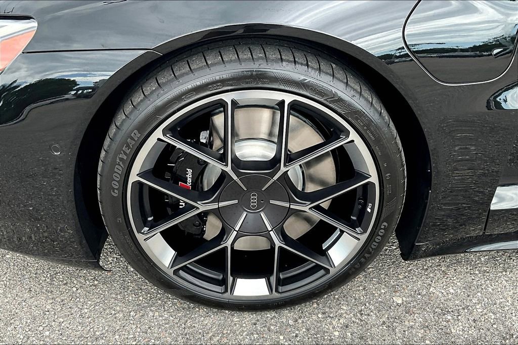 New 2026 Audi RS e-tron GT performance image 13