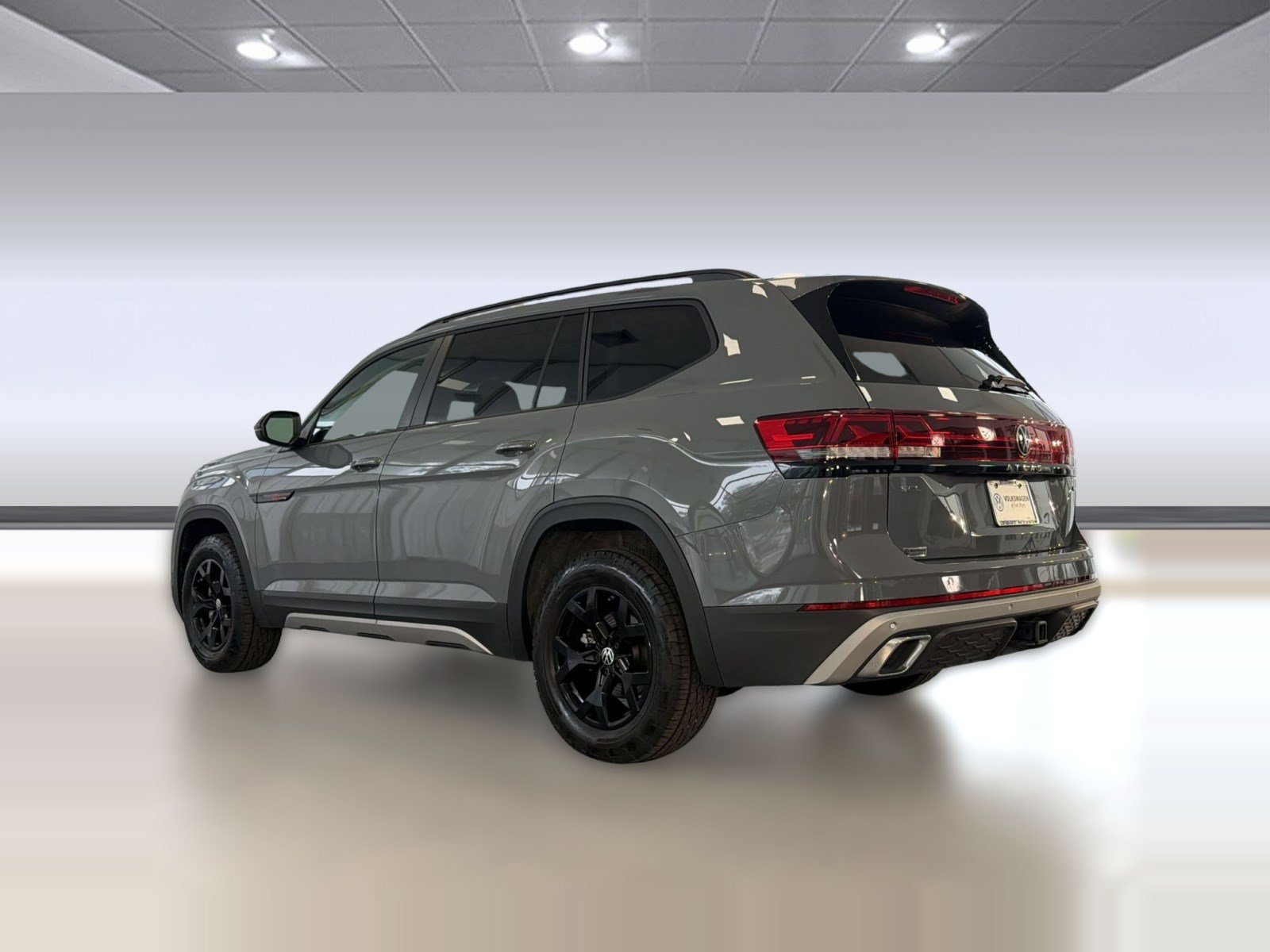 Used 2024 Volkswagen Atlas Peak Edition SEL AWD/4WD image 3