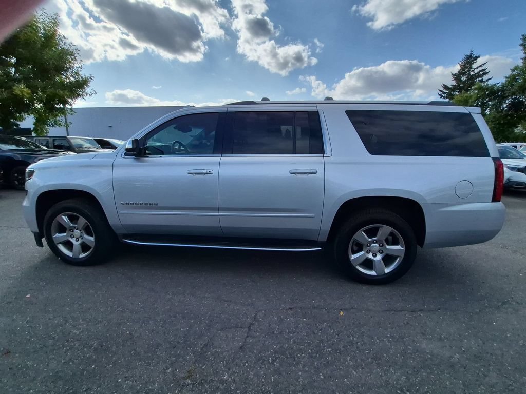 Used 2017 Chevrolet Suburban Premier AWD/4WD image 4