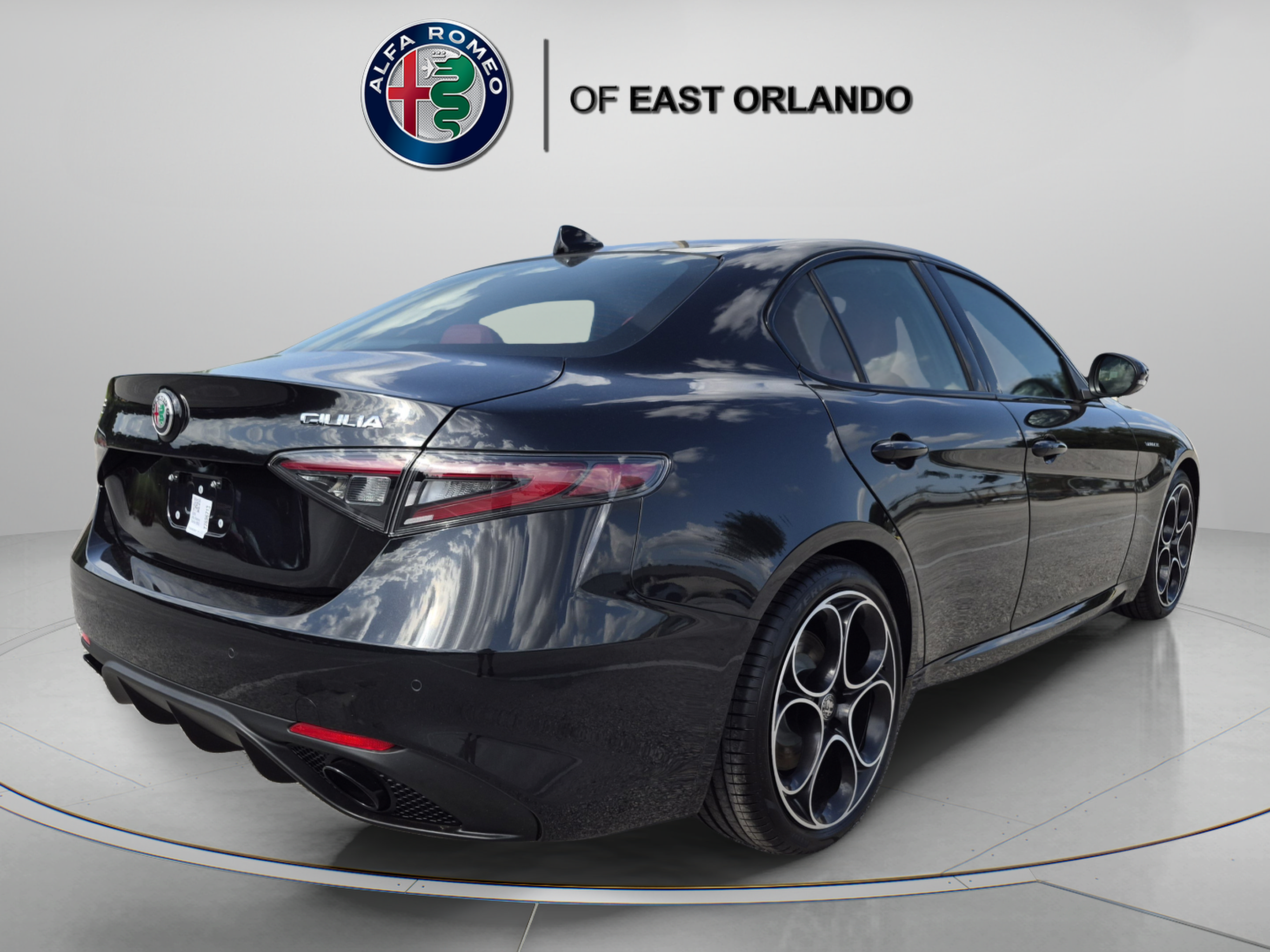New 2026 Alfa Romeo Giulia w/ Driving Assist Package RWD image 7