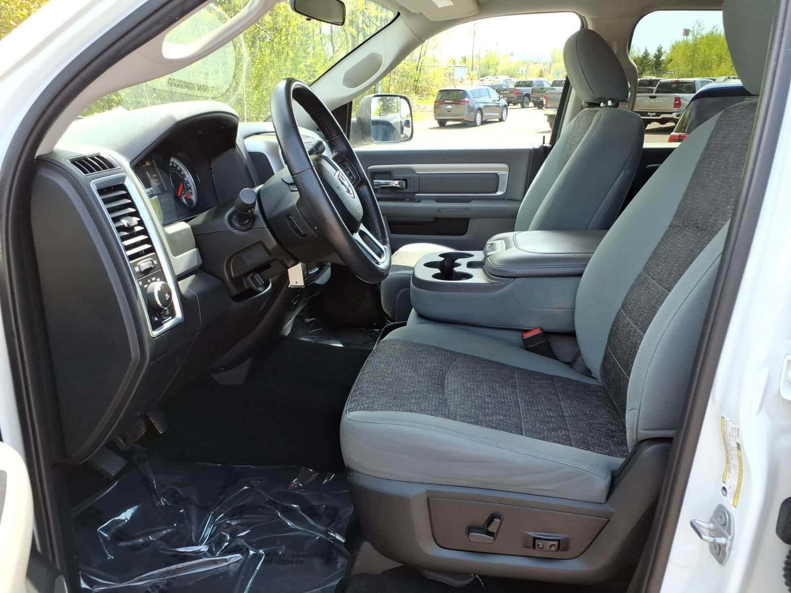 Used 2018 RAM 3500 Big Horn AWD/4WD image 11