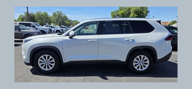Used 2025 Toyota Grand Highlander AWD image 1