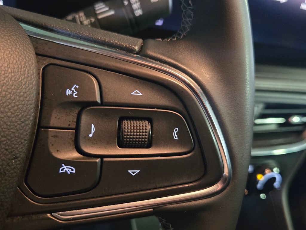 Used 2025 Buick Encore GX Preferred w/ Comfort Package FWD image 25