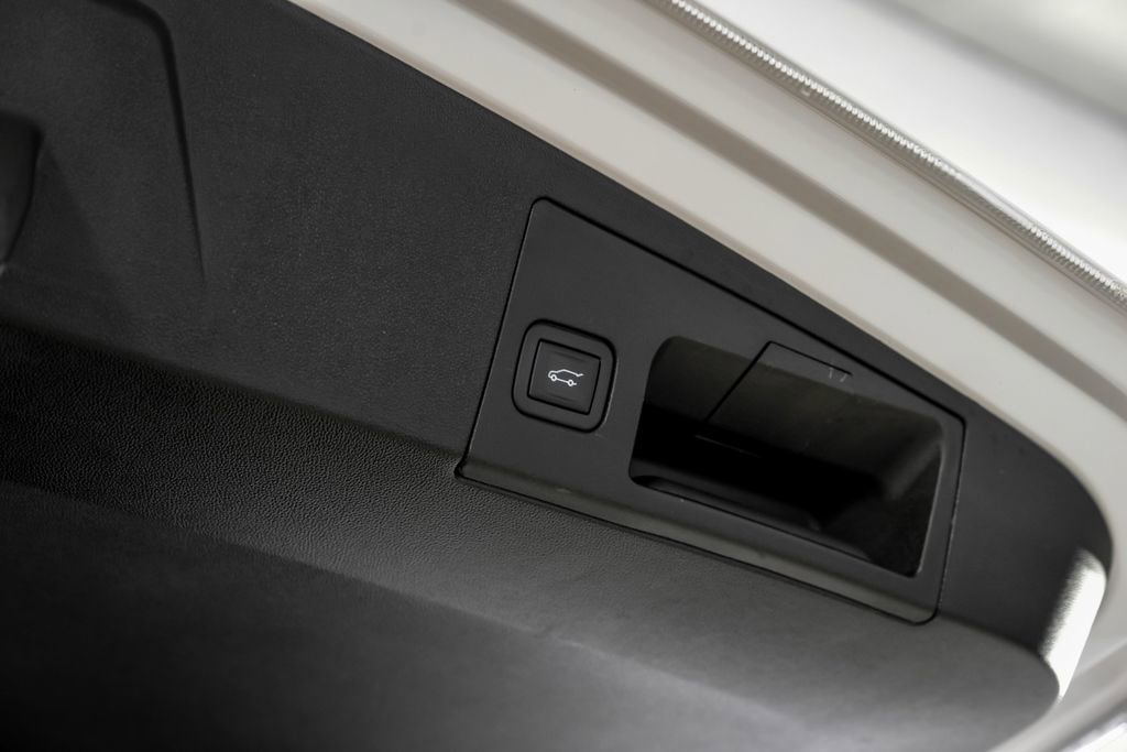 Used 2024 Cadillac XT5 Premium Luxury image 57