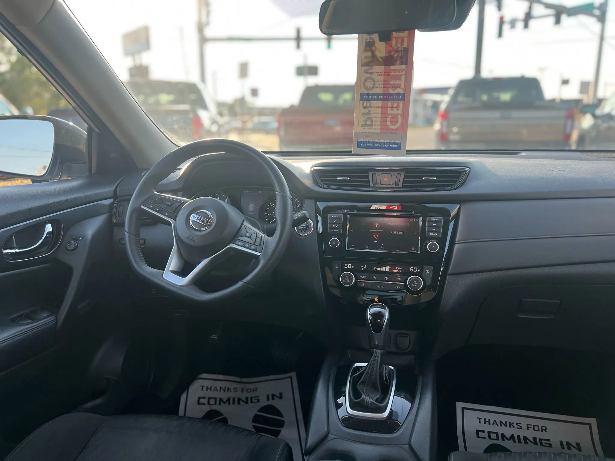 Used 2020 Nissan Rogue SV image 10