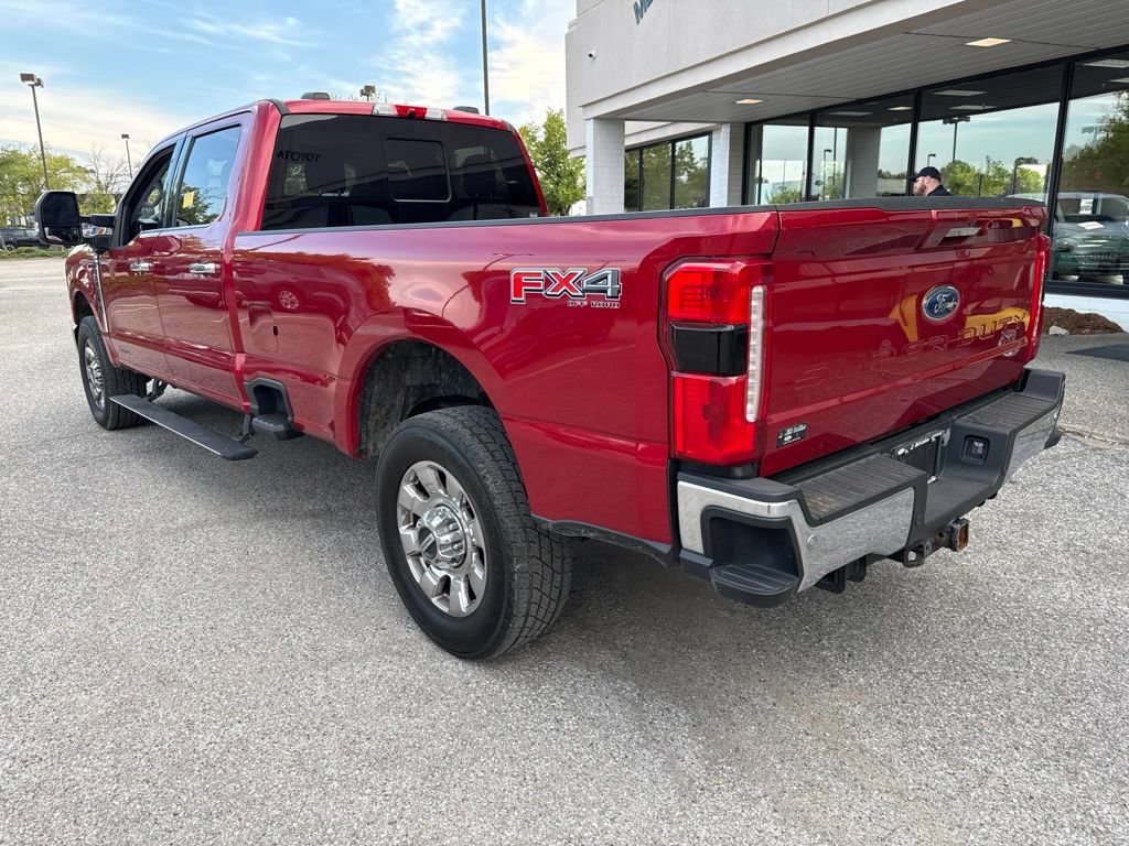 Used 2023 Ford F350 Lariat w/ Lariat Ultimate Package AWD/4WD image 9
