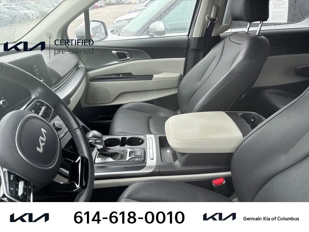 Certified 2023 Kia Carnival LX image 8