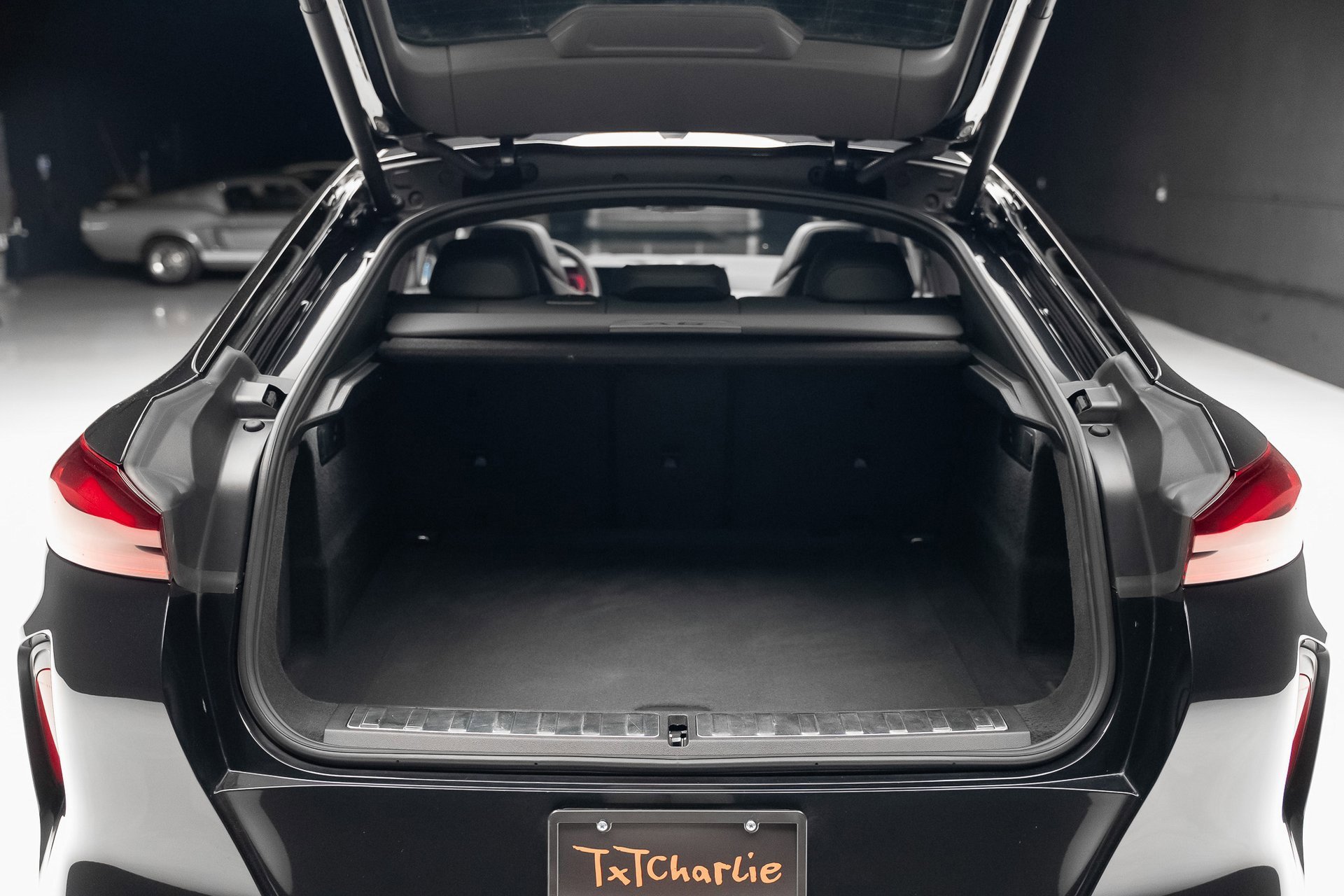 Used 2024 BMW X6 M Competition image 76