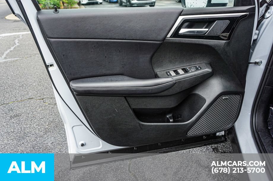 Used 2025 Mitsubishi Outlander SE FWD image 50