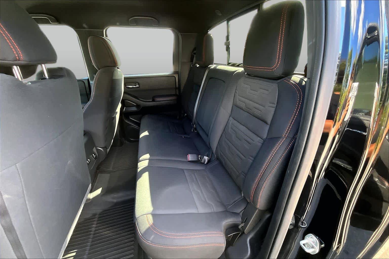 Used 2023 Nissan Frontier PRO-4X w/ Pro Convenience Package AWD/4WD image 19