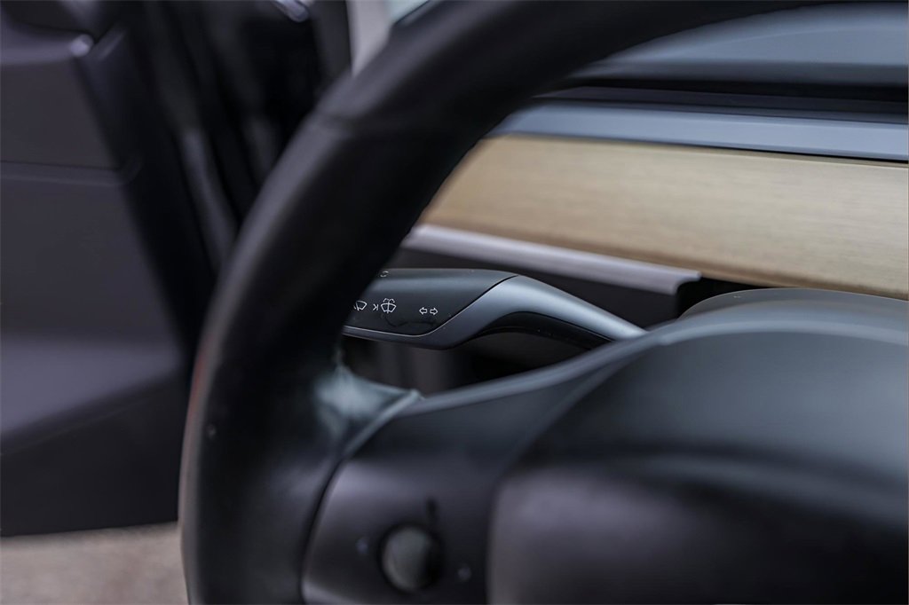 Used 2018 Tesla Model 3 Long Range image 13