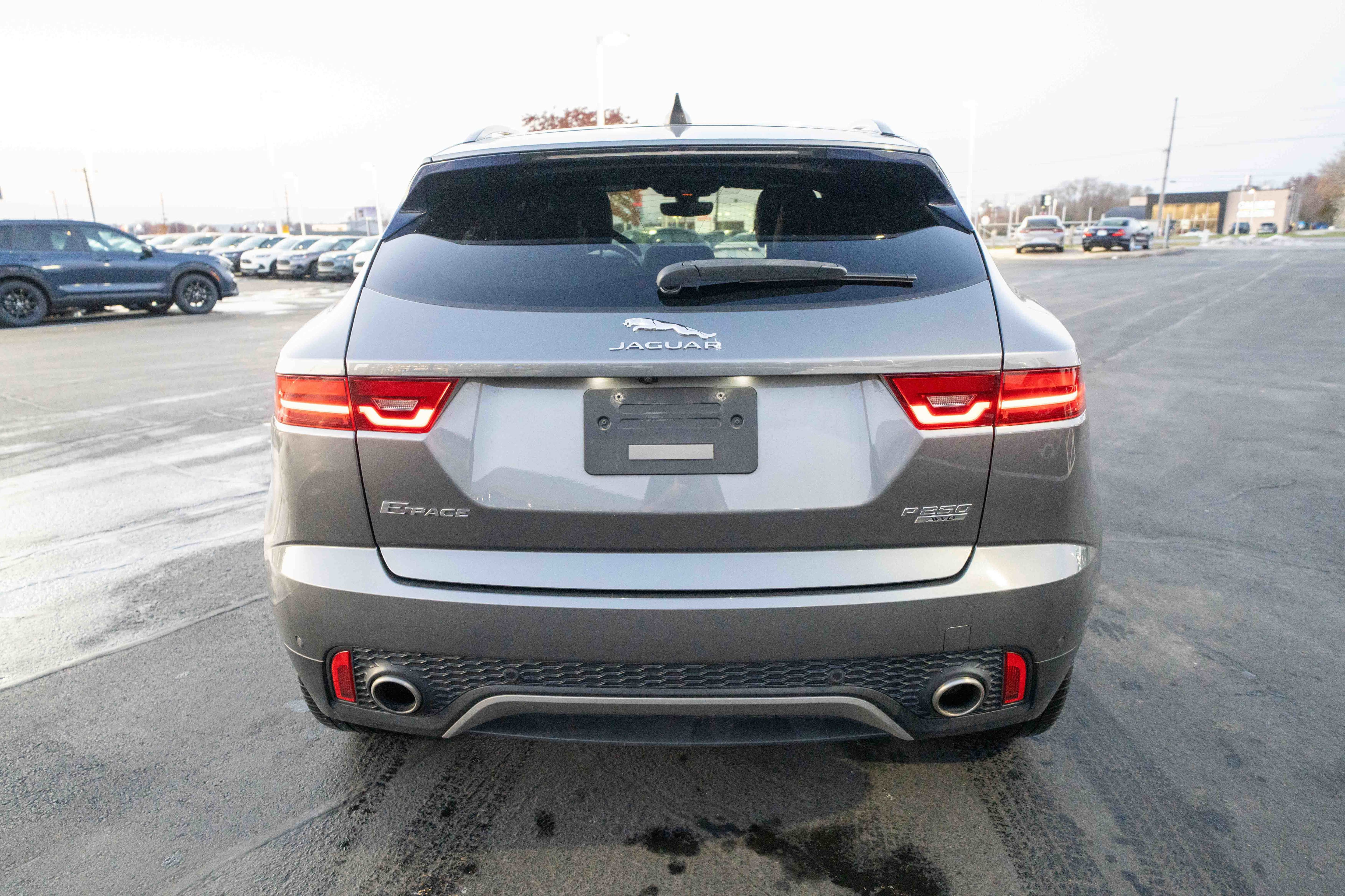 Used 2020 Jaguar E-PACE SE image 5