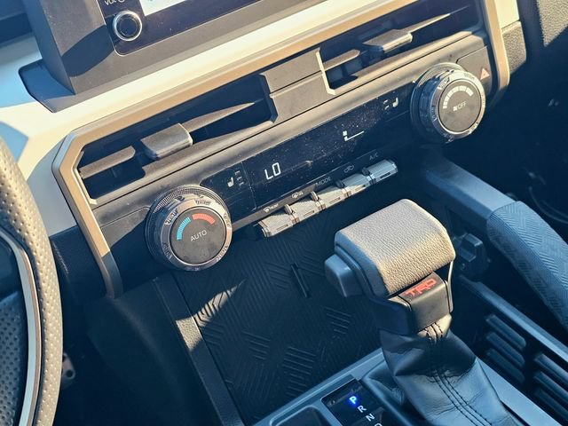Used 2024 Toyota Tacoma TRD Sport AWD/4WD image 36