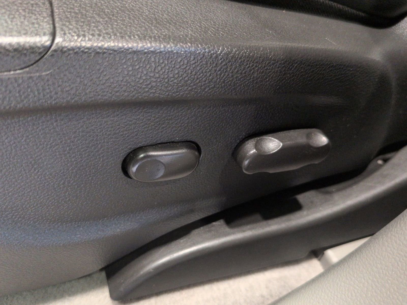 Used 2016 Buick Encore Convenience image 21