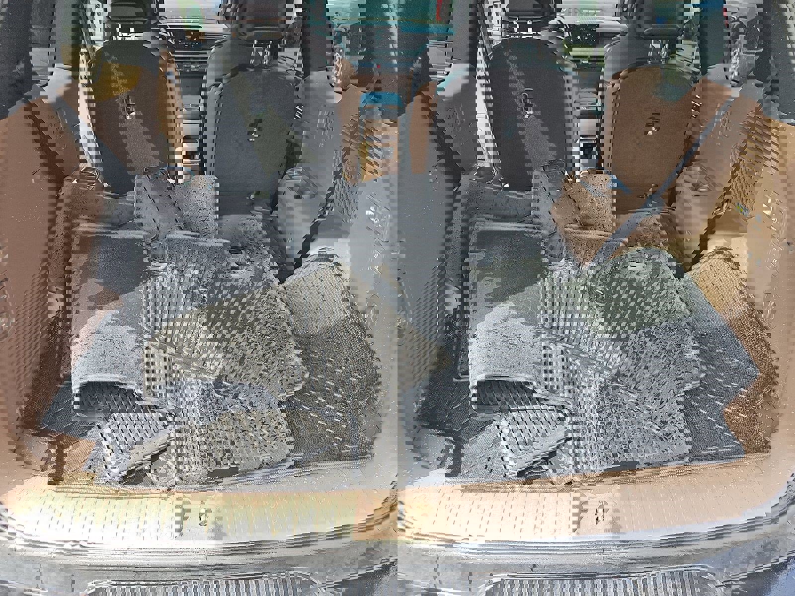 Used 2024 Kia EV9 Land image 15