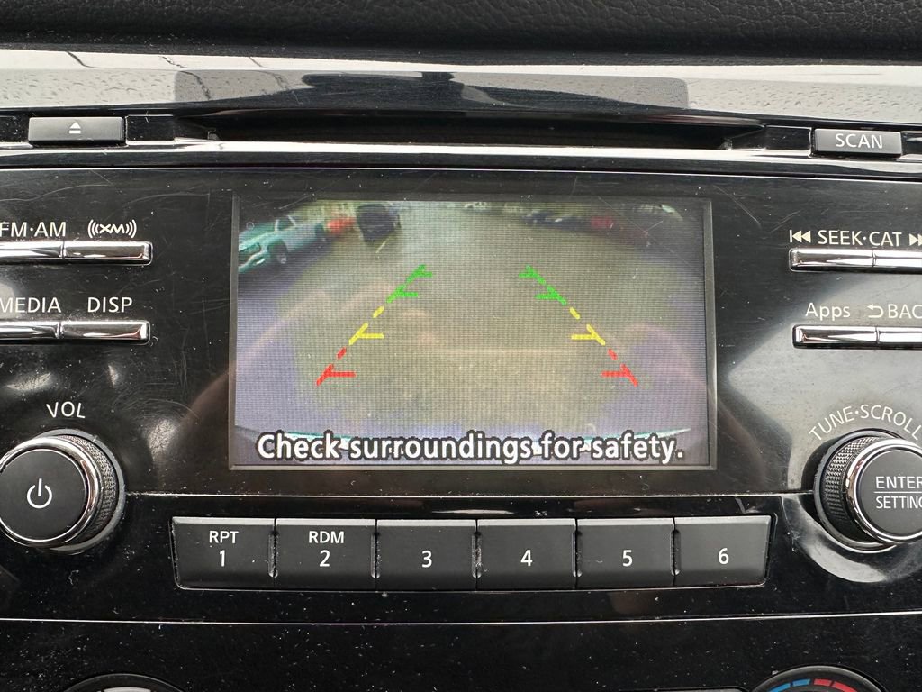 Used 2016 Nissan Rogue S AWD/4WD image 5