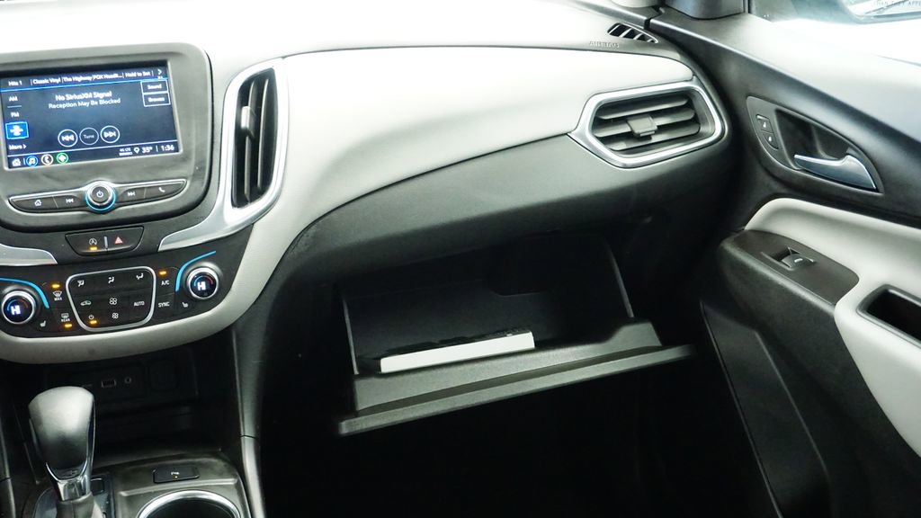 Used 2022 Chevrolet Equinox LT w/ Driver Convenience Package AWD/4WD image 26
