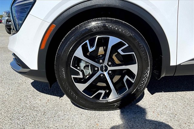 Used 2024 Kia Sportage EX image 33