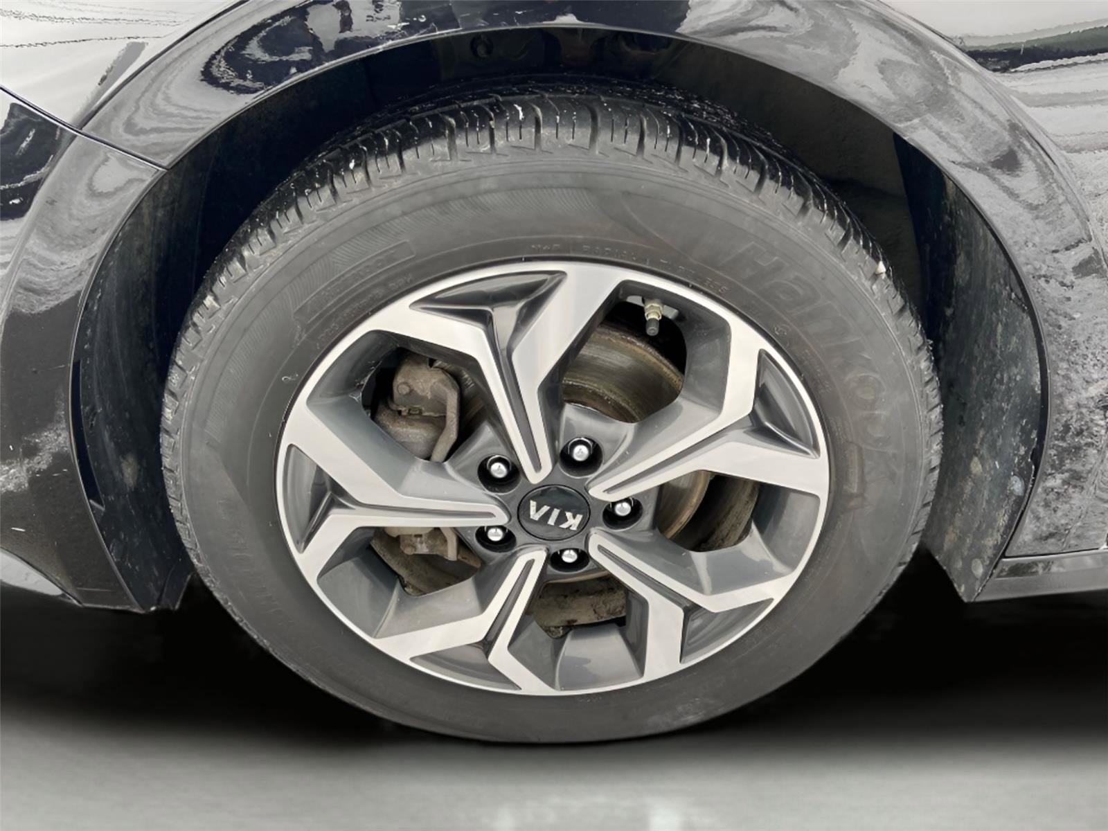 Used 2020 Kia Forte LXS image 14