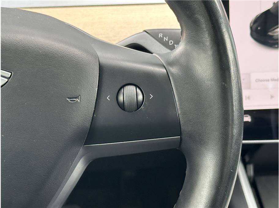 Used 2018 Tesla Model 3 Long Range image 22