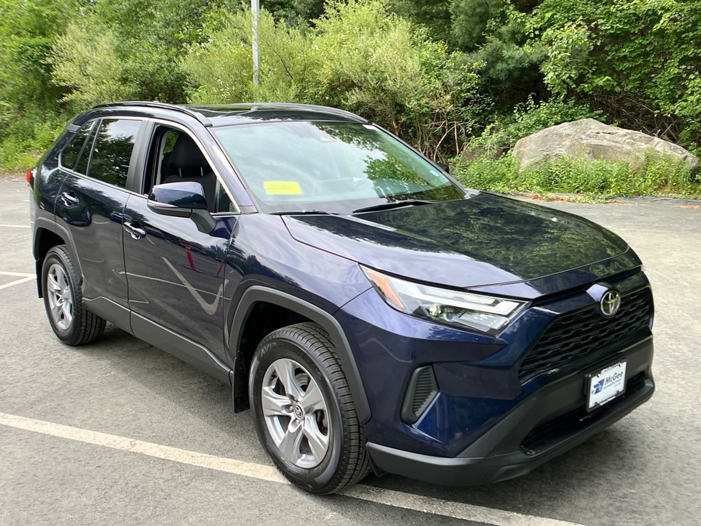 Used 2022 Toyota RAV4 XLE w/ Convenience Package AWD/4WD image 7