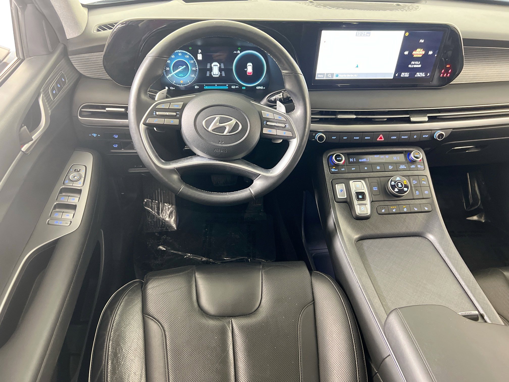 Used 2023 Hyundai Palisade Limited AWD/4WD image 24